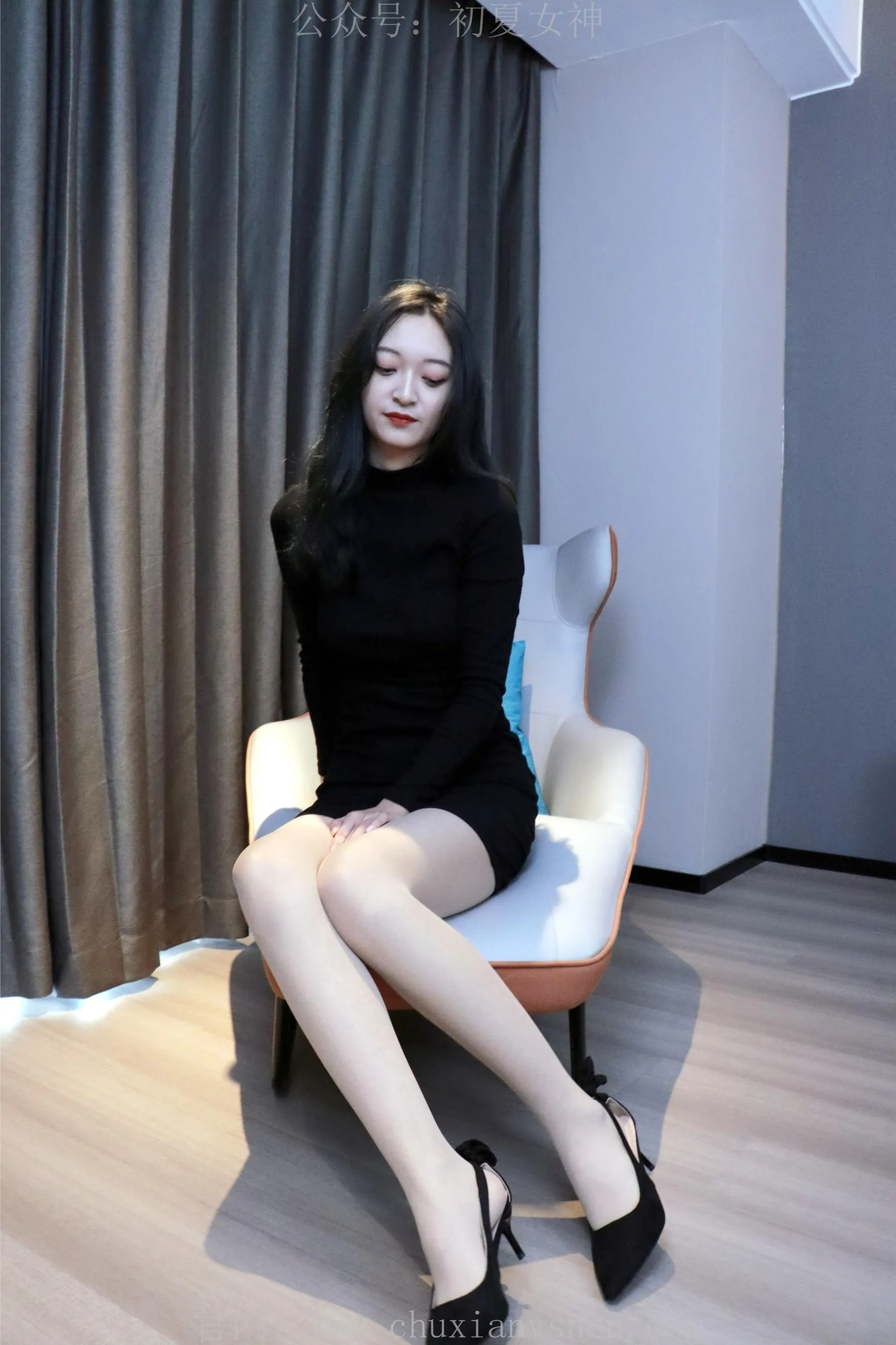 初夏女神 NO.003 依依 黑色瘦身衣搭配37码高跟鞋 [111P]插图7